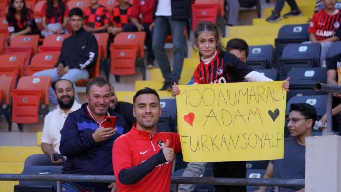 100 numaralı adam : Furkan Soyalp